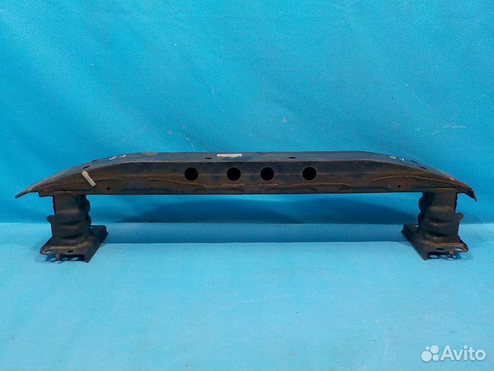 Усилитель переднего бампера toyota Avensis (T250)