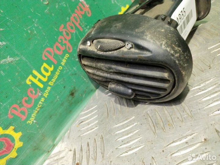 Воздуховод торпеды Ford Focus 1 хэтчбек 1.6