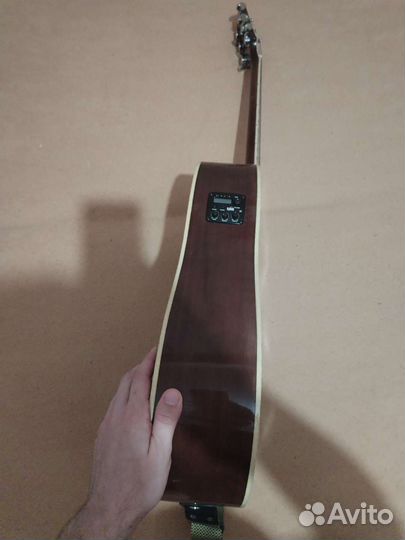 Полуакустическая гитара со звукоснимателем StarSun