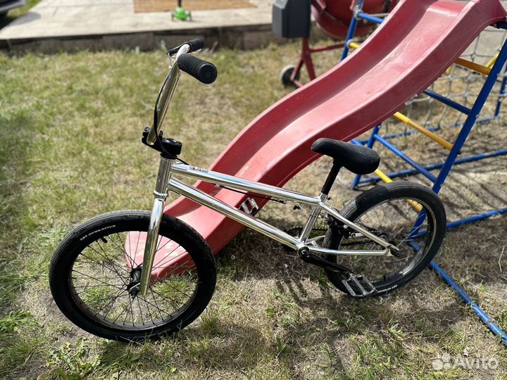 Трюковой велосипед BMX