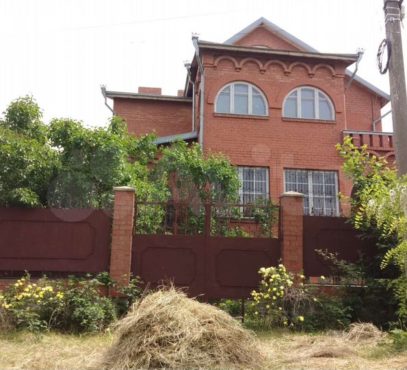 Дом 350 м² на участке 10 сот.