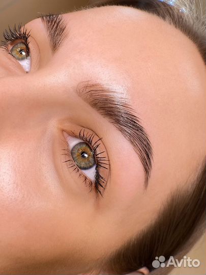 Модели на бьюти услуги брови ресницы маникюр