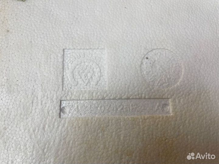 Шумоизоляция пола передняя правая Renault Sandero