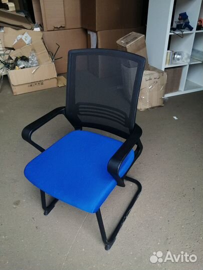 Компьютерное конференц-кресло