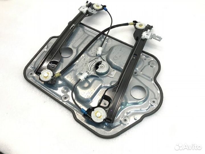 Стеклоподъемник передний правый Nissan Qashqai 1.6