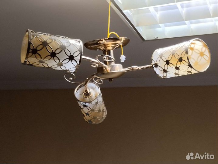 Люстра потолочная бу