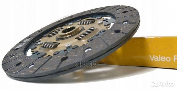 Диск сцепления mitsubishi galant -04 MB13 Valeo