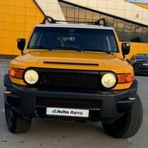 Toyota FJ Cruiser 4.0 AT, 2006, 260 000 км, с пробегом, цена 2 600 000 руб.