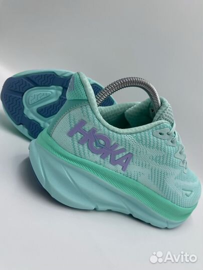 Кроссовки для бега hoka