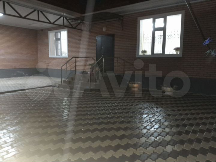 Дом 165 м² на участке 8 сот.