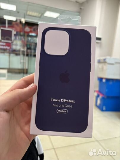 Оригиналтн чехол на iPhone 13 Pro Max