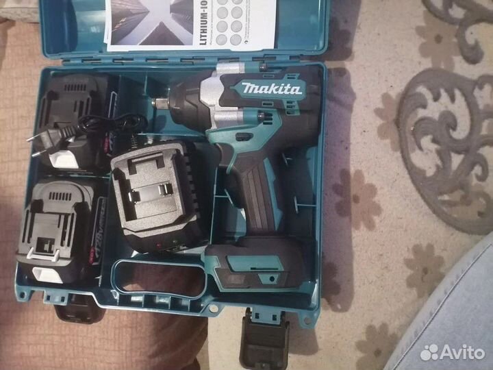 Makita Гайковёрт 21v 800 Нм + 3 АКБ