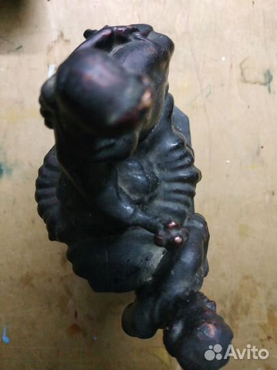 Кабинетная, каминная скульптура под часы