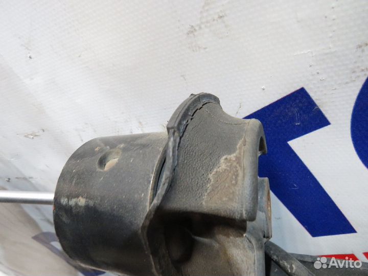 Балка поперечная Зад toyota isis ZGM10G, ZGM10W