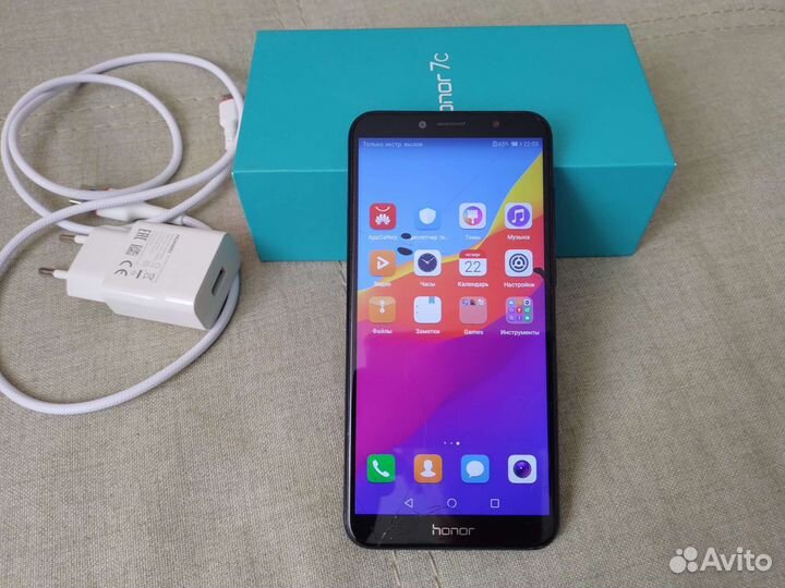Смартфон Honor 7C