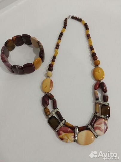 Бусы, кольца, серьги из натурального камня