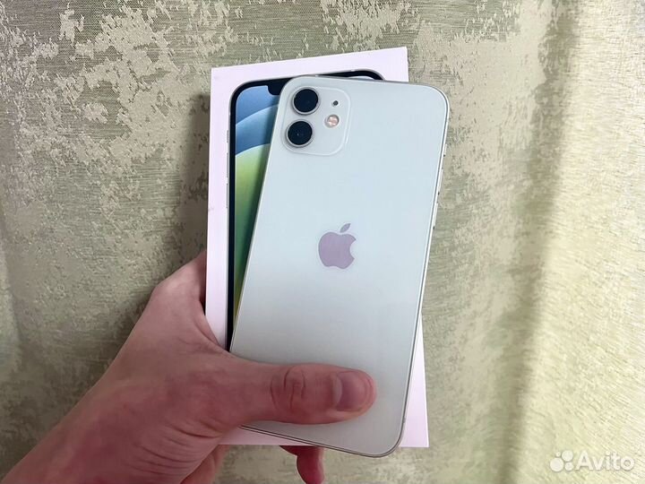 iPhone 12, 64 ГБ