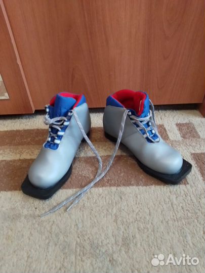 Лыжные ботинки+крепления,размер 34