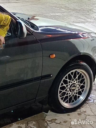 Капот акцент