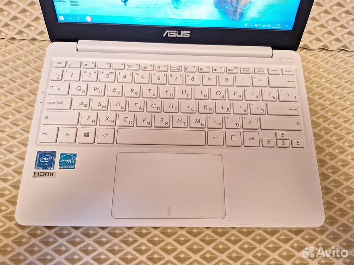 Как новый Ультрабук Asus E203MA-FD001T