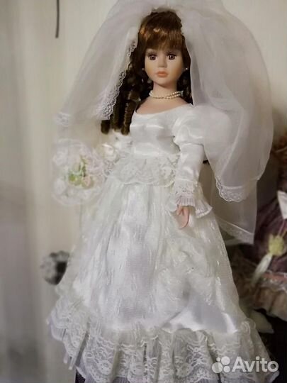 Кукла фарфоровая коллекционная