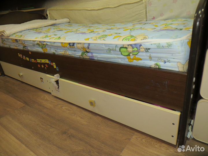 Детская кроватка трансформер с маятником