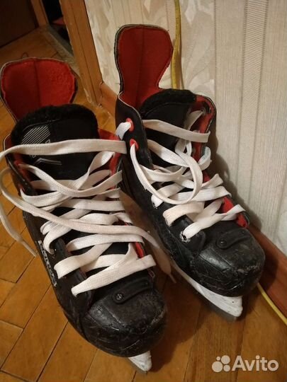 Хоккейные коньки bauer