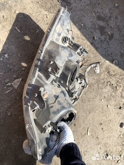 Левая фара Митсубиси ASX