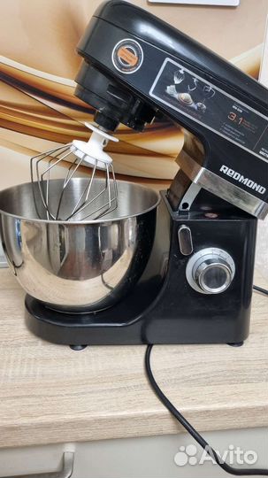 Миксер планетарный Redmond