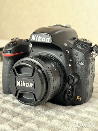 Зеркальный фотоаппарат nikon D750