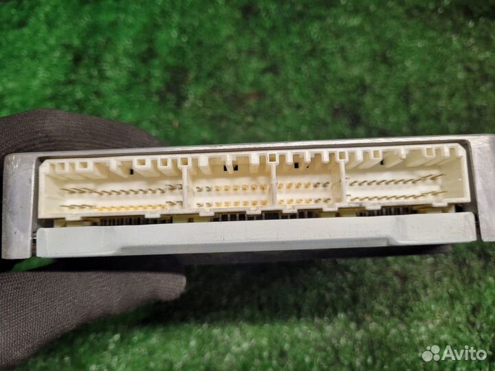 Блок управления двигателем на Toyota Yaris