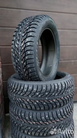 Nokian Tyres Hakkapeliitta 9 SUV 215/65 R17 103T