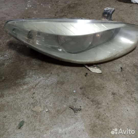 Фара передняя правая Renault Fluence 1.6 2010-2015