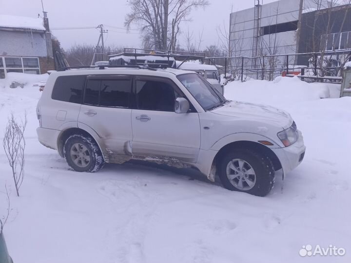 Mitsubishi Pajero 3.5 AT, 2000, 242 845 км