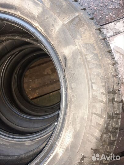 Michelin X-Ice XI3 215/65 R16