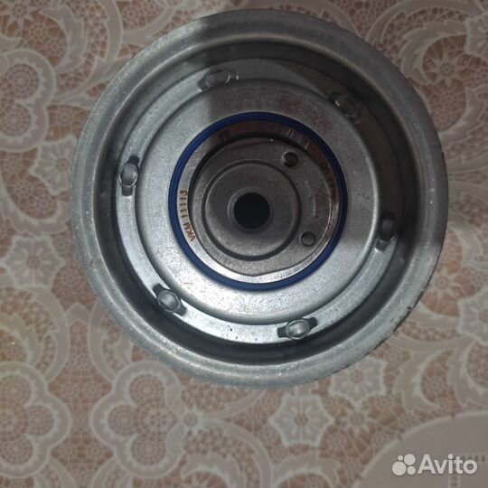 Ролик натяжителя ремня грм на Шкода Октавию