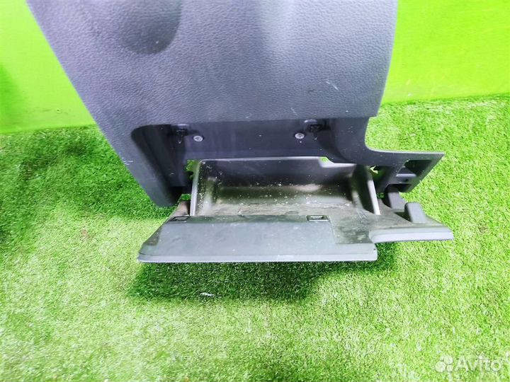 Накладка торпедо подрулевая volkswagen Golf Plus