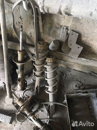 Амортизатор передний в сборе
