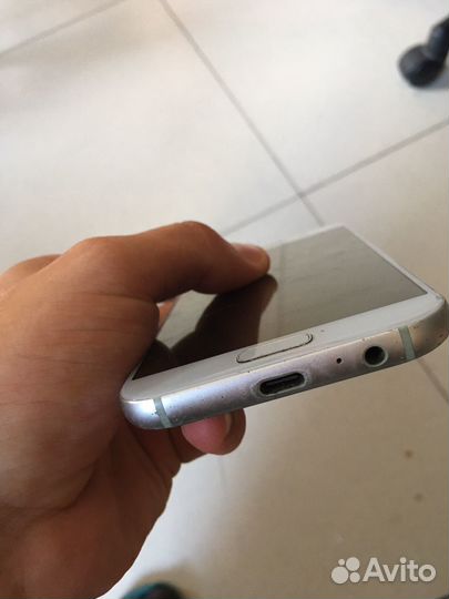 Телефон Samsung