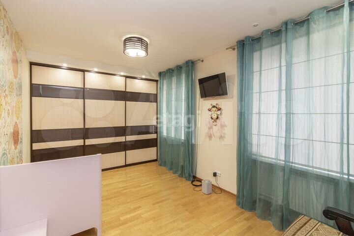 3-к. квартира, 144 м², 3/7 эт.