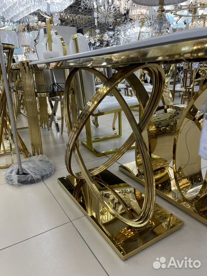 Стол консоль из искусственного камня