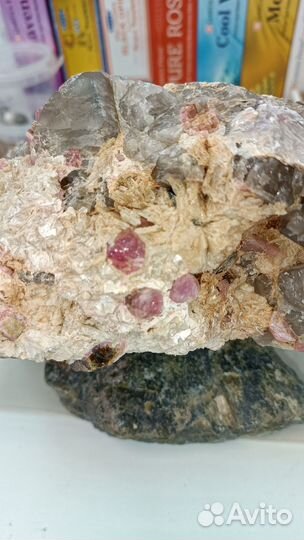 Турмалин друза 6,7 кг в кварце