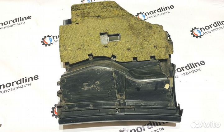 Бардачок Audi A4 B5 Quattro sedan 2.4 AJG 1998