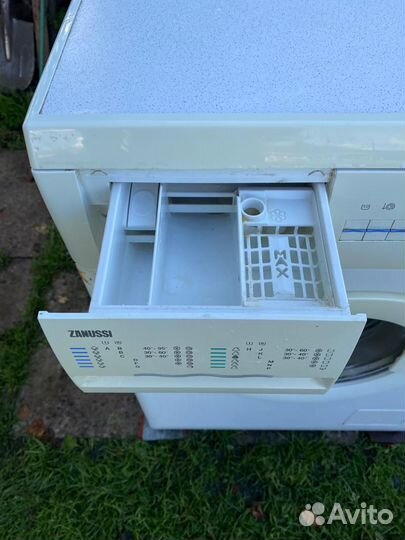 Стиральная машина zanussi