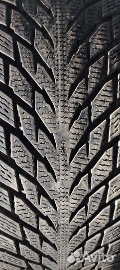 Nokian Tyres Hakkapeliitta R3 235/45 R18 98T