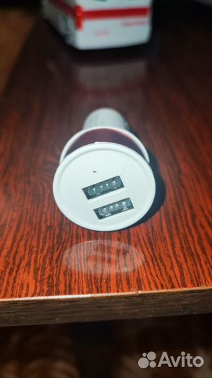 Автомобильный зарядное устройство