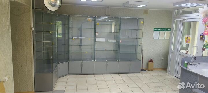 Шкаф витрина