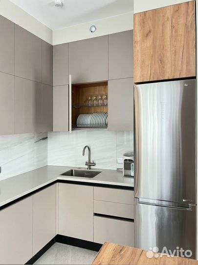 П образная кухня на заказ. Фабрика