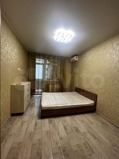 1-к. квартира, 42 м², 1/4 эт.