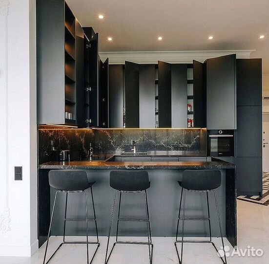 Кухонный гарнитур угловой